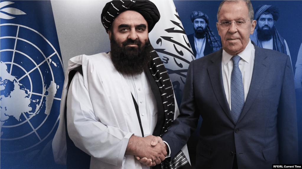 دیدار سرگی لاوروف وزیر خارجۀ روسیه (راست) با امیر خان متقی سرپرست وزارت خارجۀ طالبان (چپ) - تصویر از آرشیف