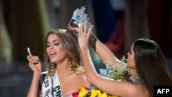 نام ملکه زیبایی کشور کلمبیا به اشتباه به عنوان برنده اعلام شد.