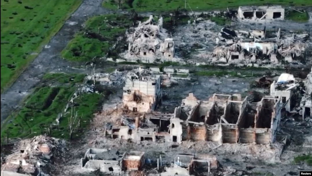 O fotografie din dronă arată ce a mai rămas din Mariinka, un oraș care a fost aproape complet distrus de invazia Rusiei asupra Ucrainei.