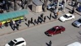 &quot;Айчүрөк&quot; соода борборунун жанындагы аялдама.