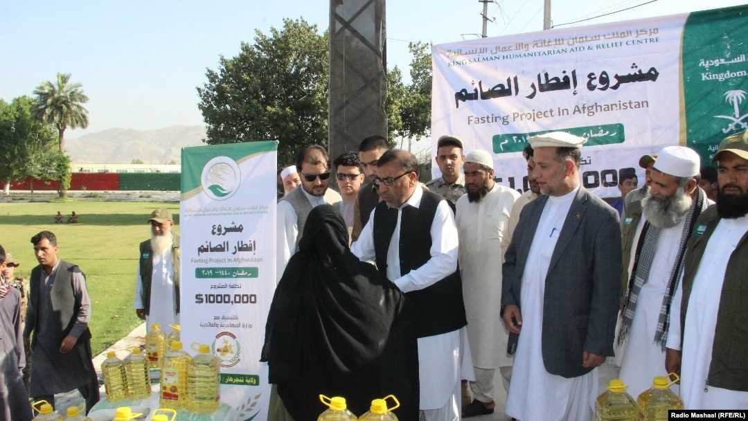 په ننګرهار کې خوراکي توکې ویشل شوي.