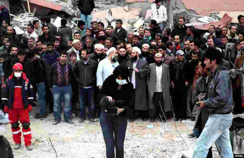 Фоторепортаж с землетрясения в Ване #24