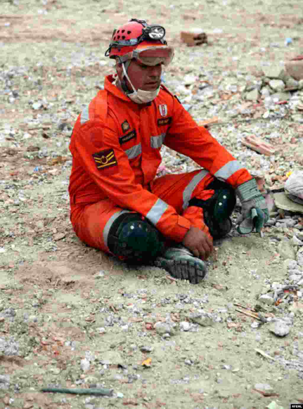 Фоторепортаж с землетрясения в Ване #21