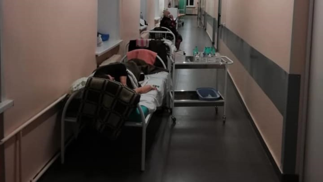 Кастинг орыс шлюхаларын шақырады Онлайн порно: аналдағы бильярд добы