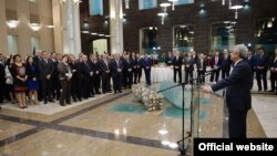 Armenia -- President Serzh Sarkissian visits the country's Central Bank for an end-of-year reception, Yerevan, 26Dec2014