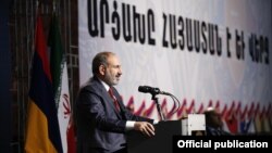 Իրան - Նիկոլ Փաշինյանը հայ համայնքի հետ հանդիպմանը, Թեհրան, 27-ը փետրվարի 2019թ.