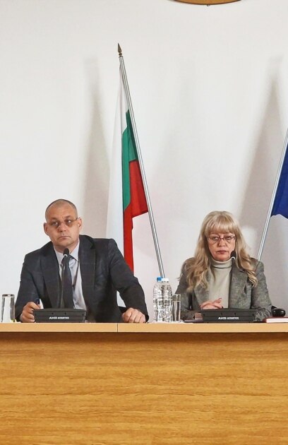 Основната версия за смъртта на петимата мъже и едно дете