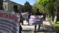 Баъзеҳо хостаанд, духтарон ба хориҷа нараванд