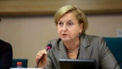 Eurodeputata poloneză Anna Elżbieta Fotyga, intervievată de Iolanda Bădiliţă