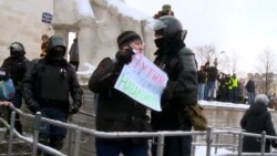 Detained Russian Protester Uses Current Time Video To Win Legal Battle