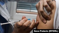 Od 4. maja kada je počela masovna vakcinacija u Crnoj Gori obje doze vakcine primilo je 36,3 odsto stanovništva