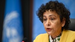 Irene Khan, az ENSZ különleges jelentéstevője egy genfi sajtókonferencián. 2021. április 1.