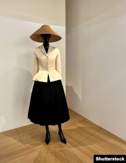 Знаменитый жакет Bar от Dior, cтавший символом стиля New Look