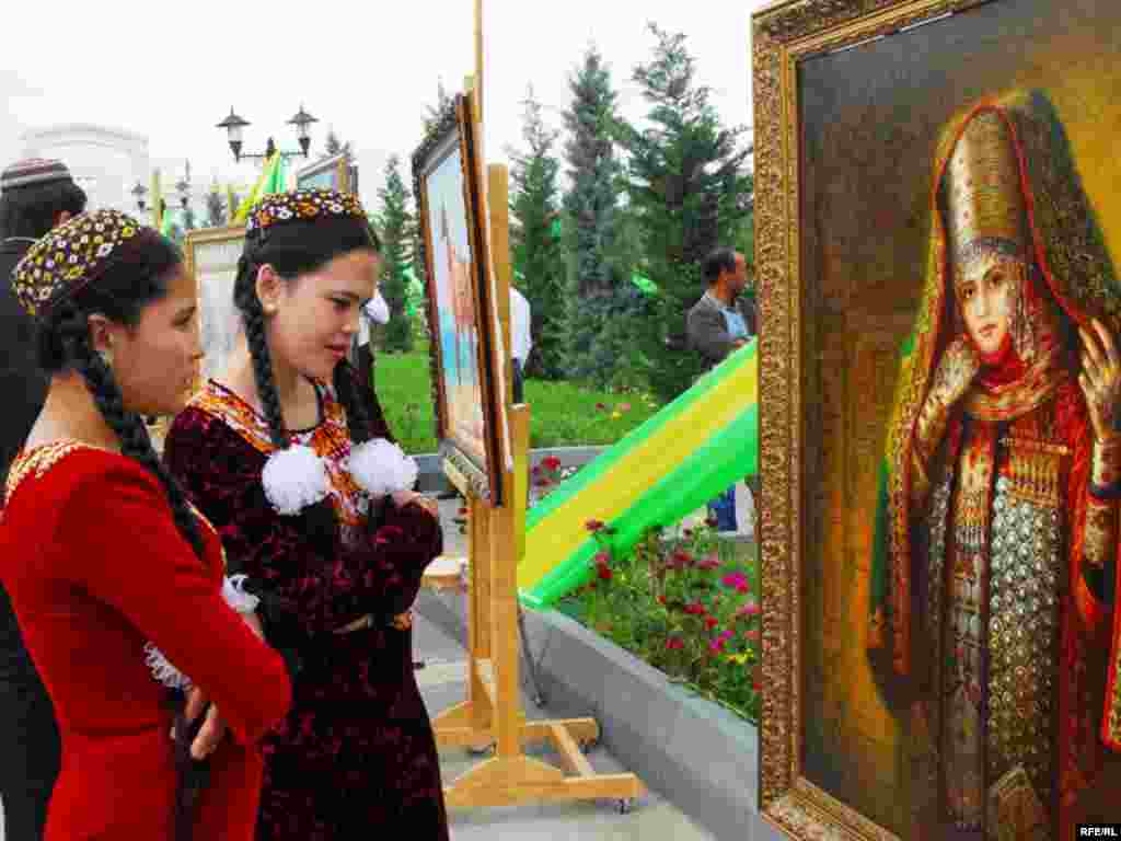 Gündogar gözeldigy suwratda we hakykatda