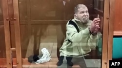 Stephen Hubbard, acuzat că a luptat ca mercenar pentru Ucraina,  la ședința de pronunțare a sentinței la Moscova, în octombrie 2024. 
