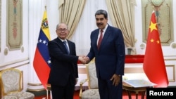 Smijenjeni predsjednik Venecuele, Nicolas Maduro, sastao se 2. januara u Karakasu s Qiu Xiaoqijem, specijalnim predstavnikom Kine za pitanja Latinske Amerike, dan prije nego što su Madura zarobile američke snage.