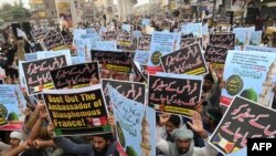 لاهور کې د تحریک لبیک پاکستان احتجاج: تصویر له ارشیفه