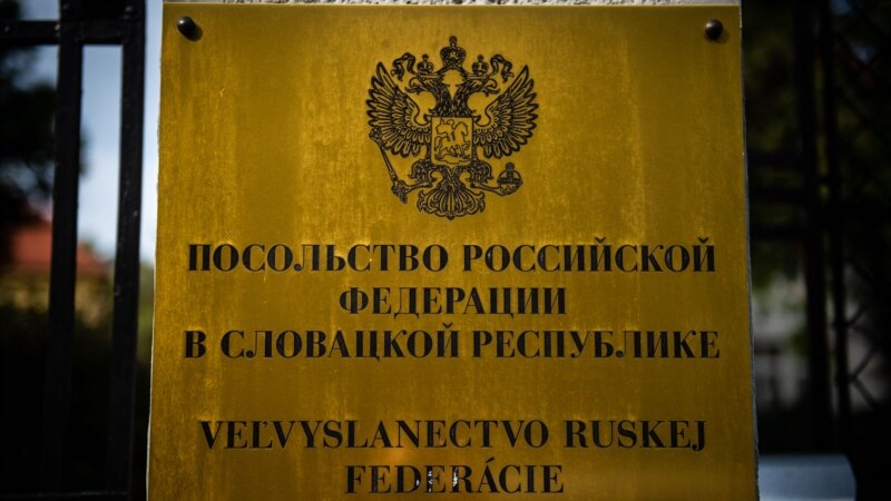 Slovacia cere Rusiei să reducă 35 de angajați de la ambasada din Bratislava