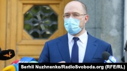 «Всім же ж хочеться отримати якісну виправлену ситуацію, без корупції. Але, на жаль, не всім», – прокоментував прем’єр-міністр 