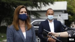 Изјави за медиумите на министерот за здравство Венко Филипче и американската амбасадорка Кејт Брнз.