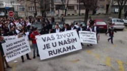 Doktori u protestnoj šetnji za prava