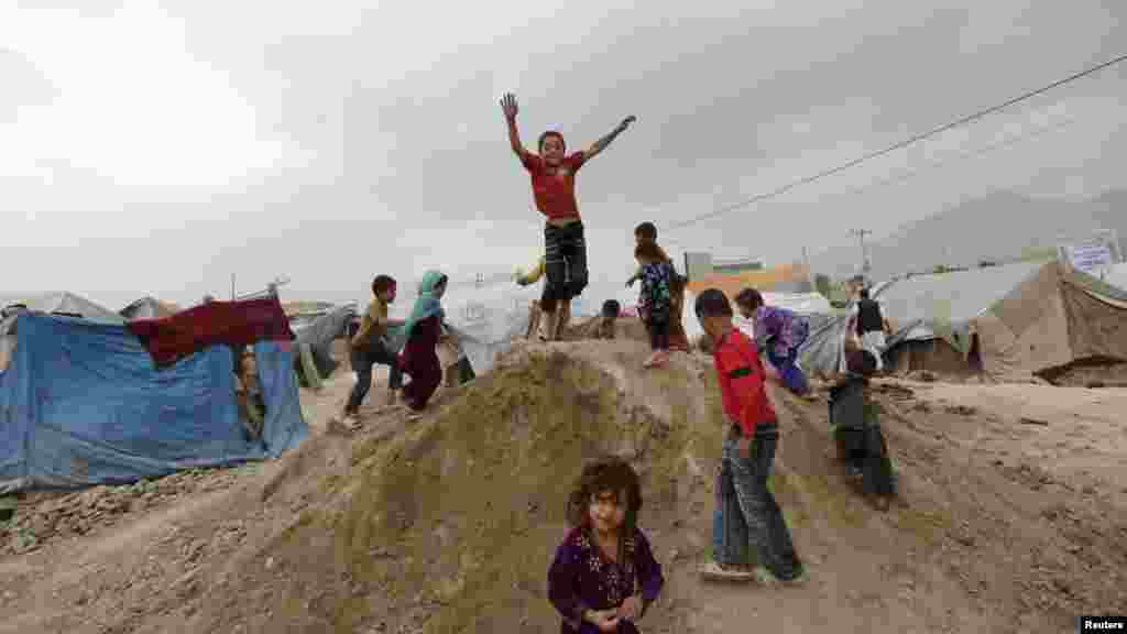 Afganistan - Izbjeglički kamp u predgrađu Kabula, 20. juni 2012. Foto: REUTERS / Omar Sobhani 