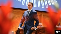 Mureșan se pregătește să se adreseze Parlamentului României înaintea votului, la București, pe 30 septembrie 2026.