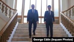 Premierul Ilie Bolojan și președintele Nicușor Dan (imagine de arhivă).