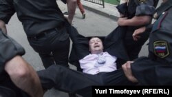 Задержание гей-активиста в Москве 27 мая