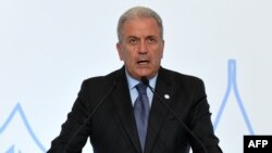 ЕИнинг Миграция масалалари бўйича комиссари Дмитрис Аврамопулос