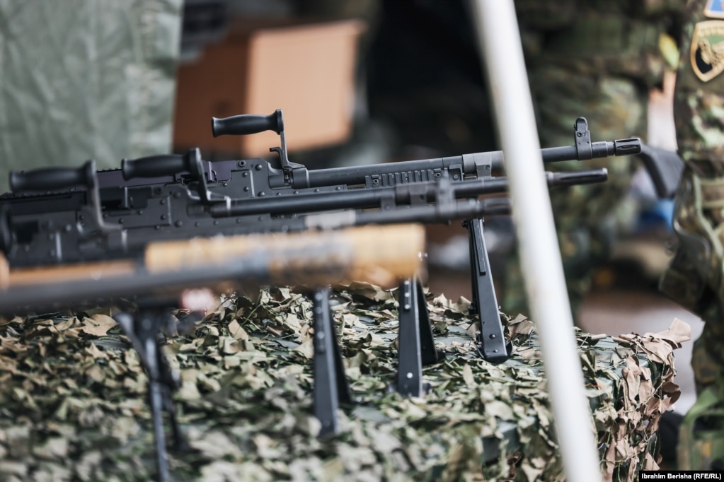 Armë që përdoren nga FSK-ja. 