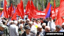 Armenia - The Armenian Communist Party holds a May Day demonstration in Yerevan, 1May2017.