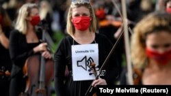 Un protest al muzicienilor împotriva restricțiilor anti-Covid la Londra, octombrie 2020 
