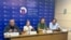 Gazetarët e redaksive serbe në Kosovë në debat për presionet dhe shënjestrimin pas arrestimit të drejtorëve të institucioneve serbe, në Qendrën Mediale në Çagllavicë, Kosovë, 25 maj.
