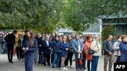 Gužva na glasačkom mjestu u Novom Sadu