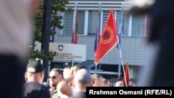 Protesta para miratimit të ndryshimeve për Specialen në Kuvendin e Kosovës, më 6 tetor 2026.