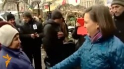 Помощник госсекретаря США Виктория Нуланд на киевском Майдане