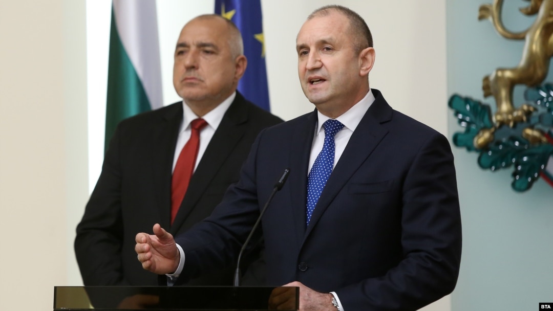 Лидерът на ГЕРБ Бойко Борисов и президентът Румен Радев. Снимката е архивна.