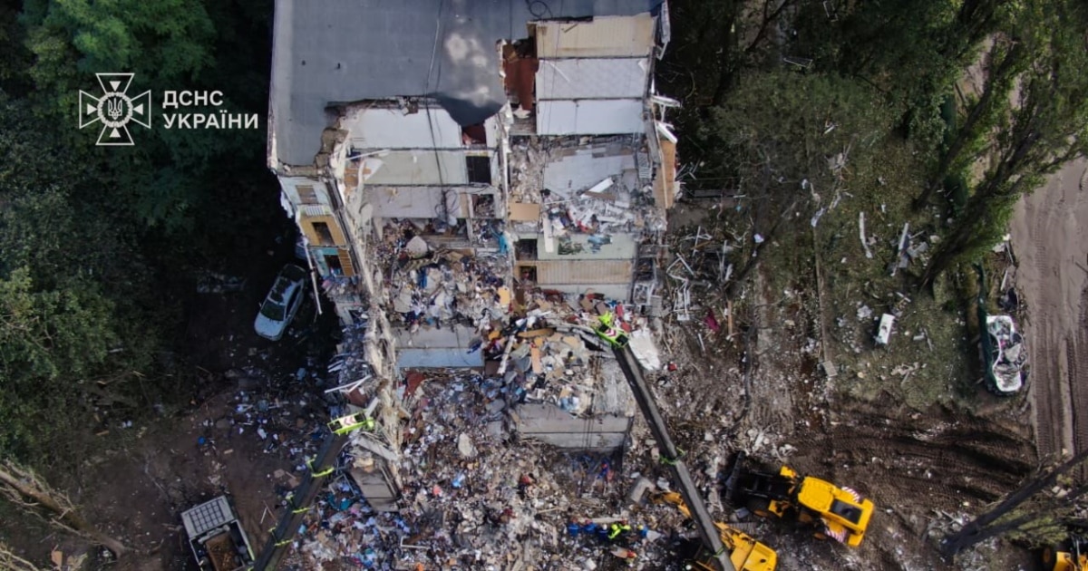 Қыздың үлкен бөксесі бар