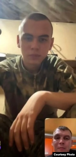 Срочник Даниил Александров на созвоне с отцом