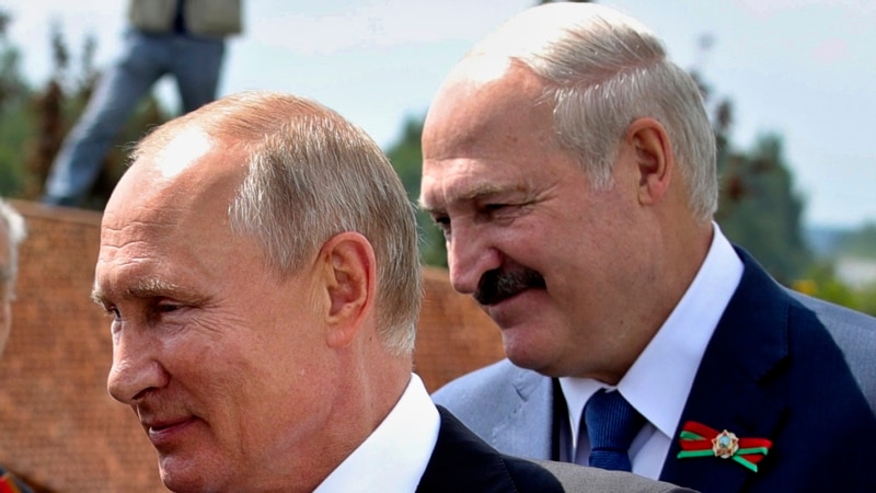 Путин спремен да му даде помош на Лукашенко ако е потребно