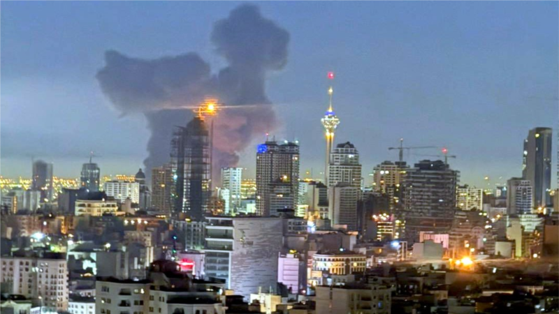 ტრამპი ირანზე ზეწოლას აძლიერებს მასშტაბური სამხედრო მოქმედების მუქარით - ლაივბლოგი