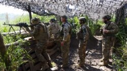 Військові 65-ї окремої механізованої бригади ЗСУ під час тренувань перед відправленням на позиції на лінії фронту в Запорізькій області, 20 червня 2026 року 