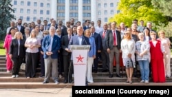 Pe 2 septembrie, liderii Blocului „Patriotic” au semnat în scuarul Parlamentului un document prin care s-au angajat că nu vor face o coaliție cu PAS după alegeri și au îndemnat alte formațiuni politice să li se alăture.