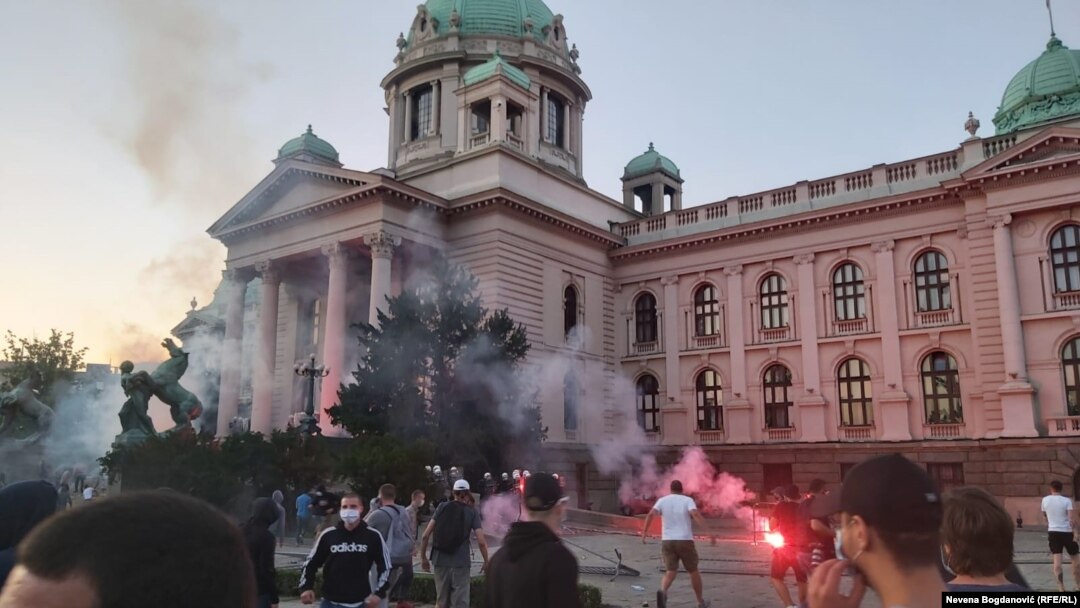 Proteste împotriva măsurilor anti-coronavirus, în Belgrad, 8 iulie