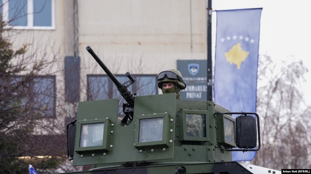 Sipas zyrtarëve të FSK-së, armatimi dhe pajisjet janë në përputhje me standardet e NATO-s.
