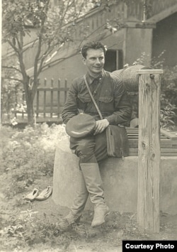 Владимир Луговской, начало 1930-х.