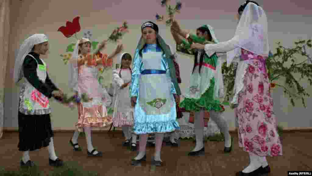 Russia -- Children's folklore festival dedicated to Gabdulla Tukay, Orenburg, undated