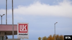 Аналіз впливу санкцій на ринок показав, що вони «мають бажаний ефект зменшення доходів Росії шляхом зниження ціни на російську нафту»