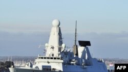 Razarač britanske ratne mornarice HMS Daring na putu ka Hormuškom tjesnacu, januar 2012.